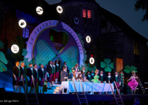 Bühnenbild Kultur - Oper Hallwyl - La Cenerentola